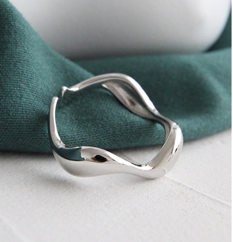 Levavenci Wavy Ring - Minimalist S925 Sterling Silver Ring - Levavenci - Jewelry - Opulent 18K Gold / Adjustable